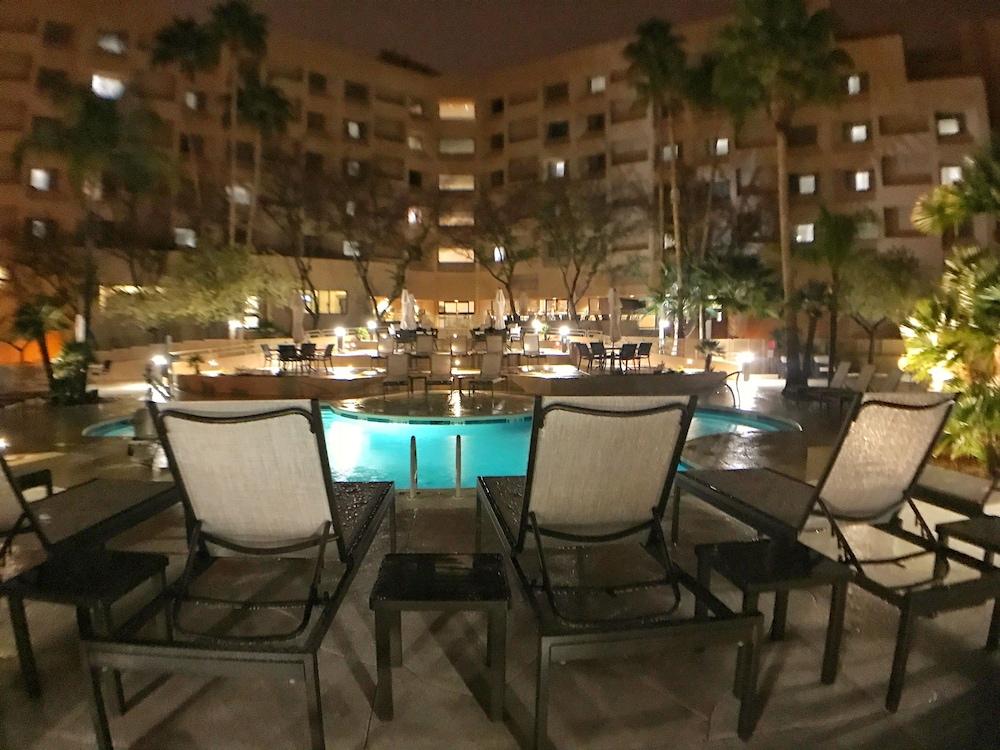 Hilton Tucson East Hotel Buitenkant foto