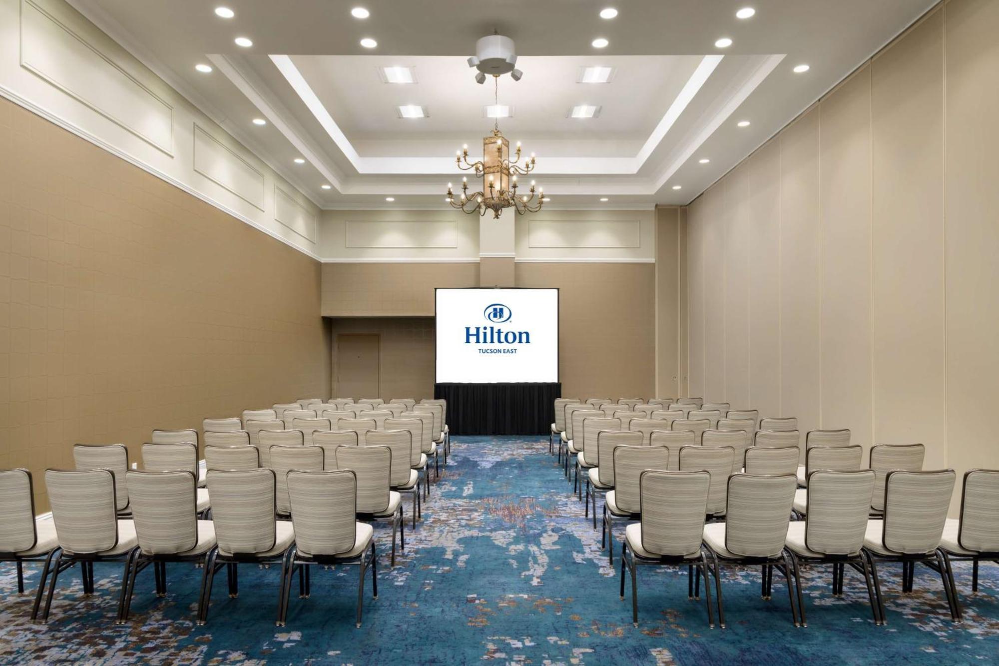 Hilton Tucson East Hotel Buitenkant foto
