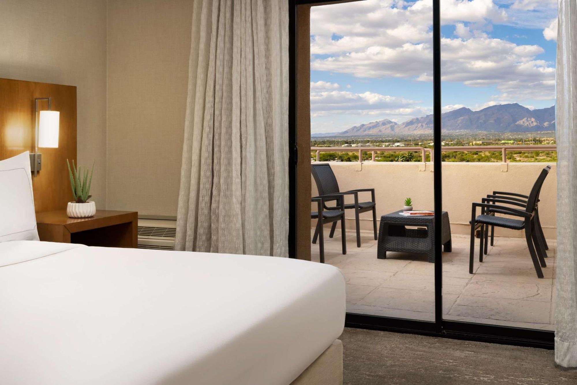 Hilton Tucson East Hotel Buitenkant foto