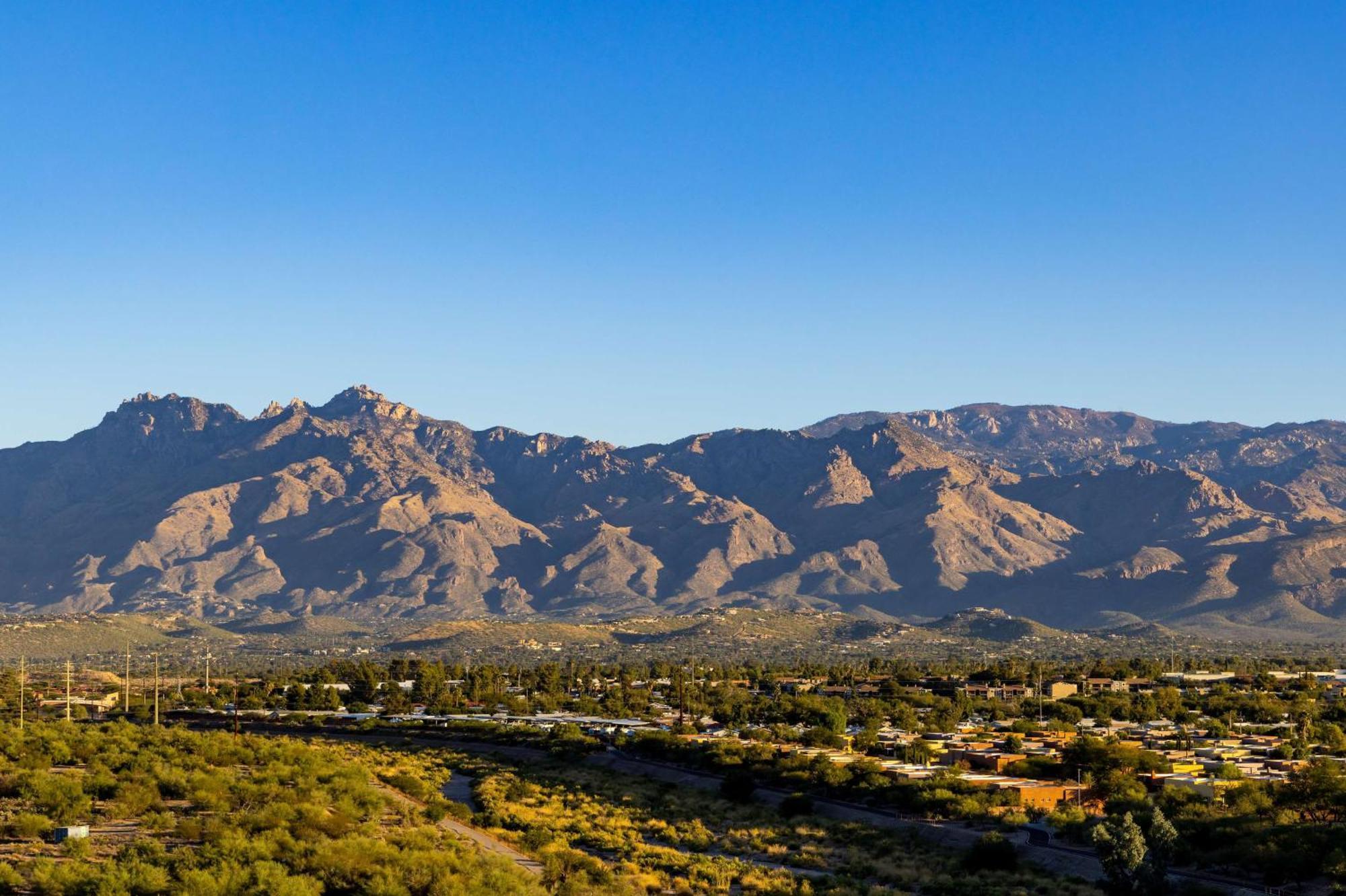Hilton Tucson East Hotel Buitenkant foto