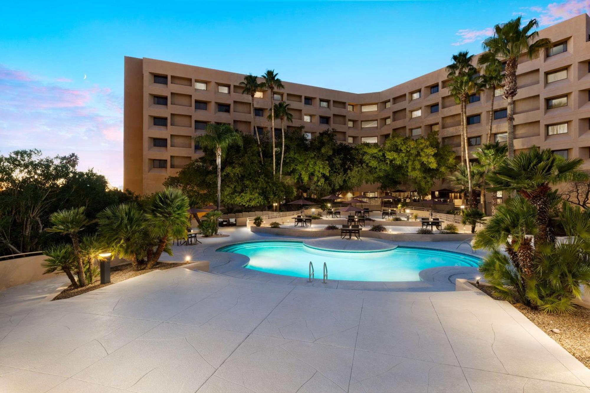 Hilton Tucson East Hotel Buitenkant foto